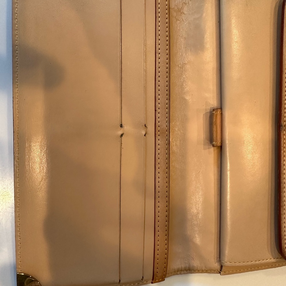 Louis Vuitton Takashi Murakami Rainbow Monogram Sarah Wallet - Picture 7 of 15